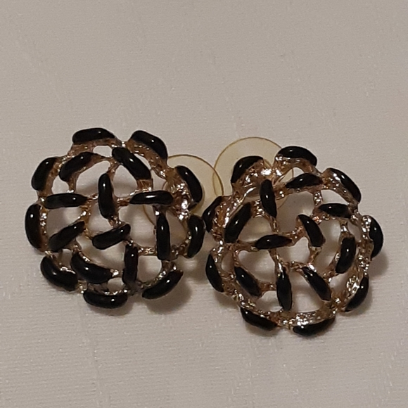 Vintage Black And Gold Pierced Earrings 1" Wide Net Design, - Picture 5 of 7